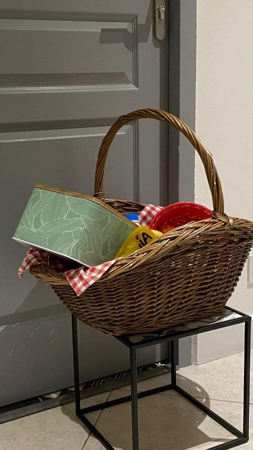 Bed and Breakfast Aux Charmes Isques Exterior foto