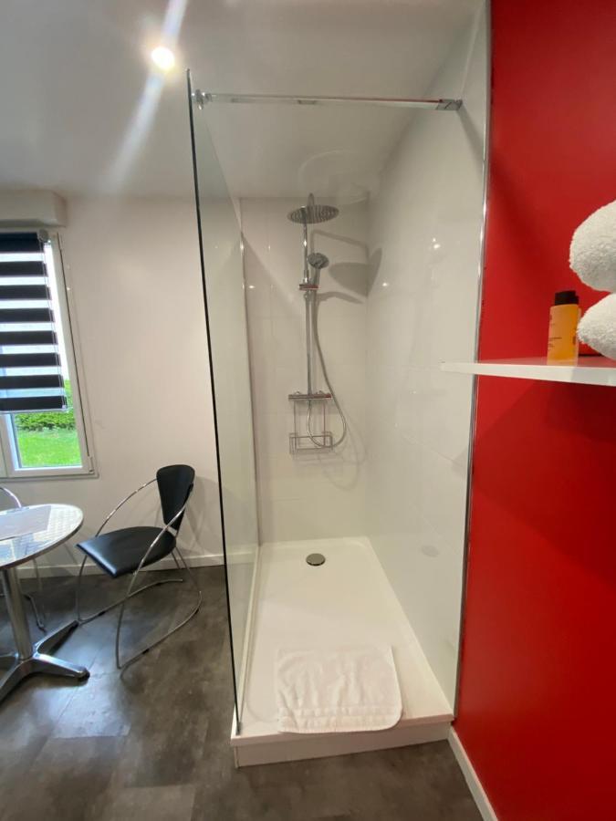 Bed and Breakfast Aux Charmes Isques Exterior foto