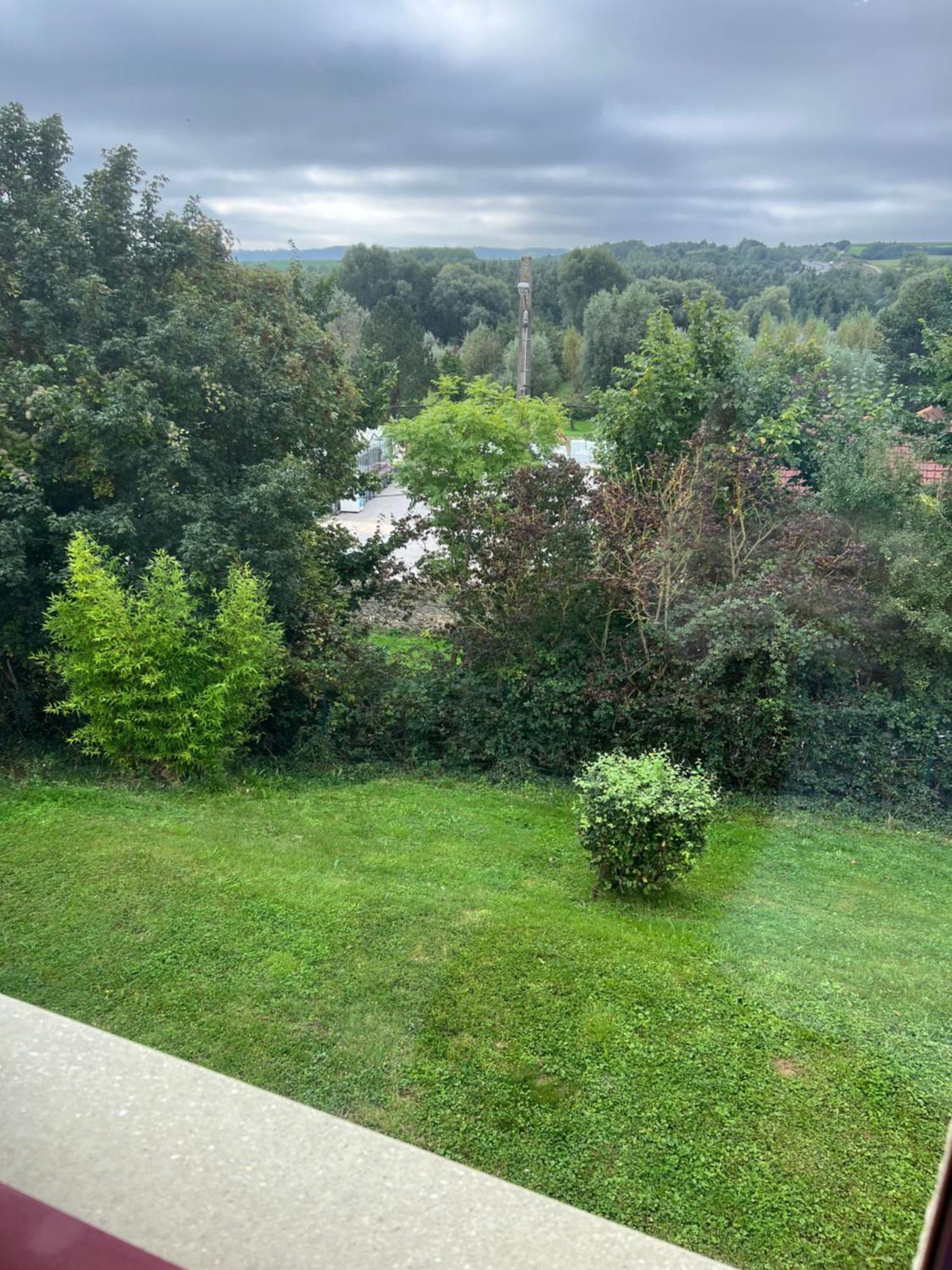 Bed and Breakfast Aux Charmes Isques Exterior foto